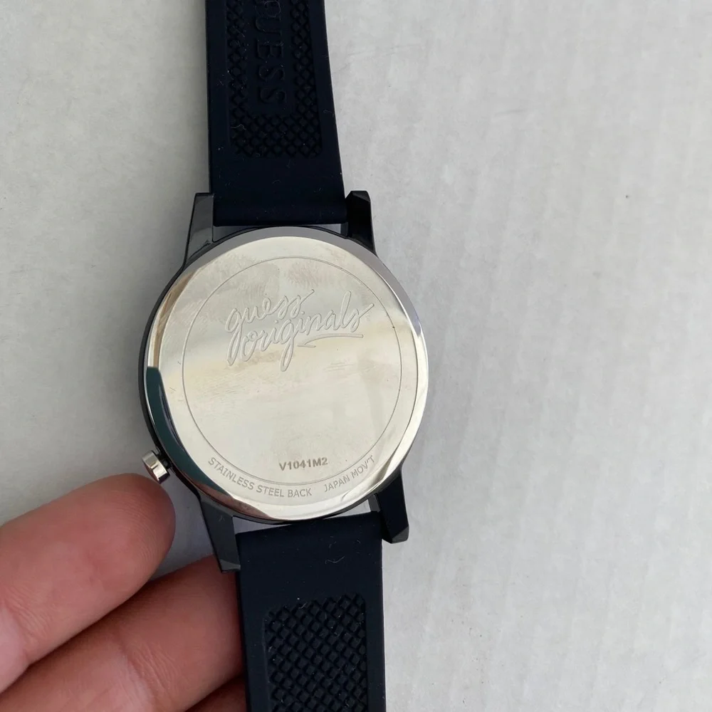 NEW GUESS Black Case Black Silicone UNISEX Watch